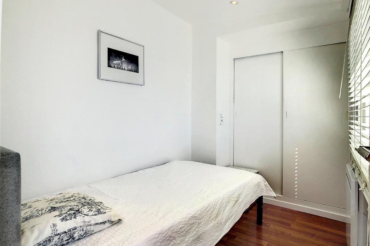 Ref 1769 - - Sea View Penthouse For Rent * Cannes